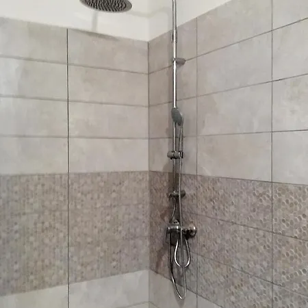 135a Apartment *