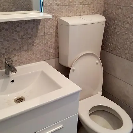 135a Apartment *